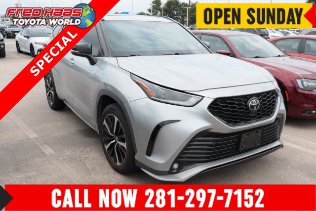 Used 2021 Toyota Highlander