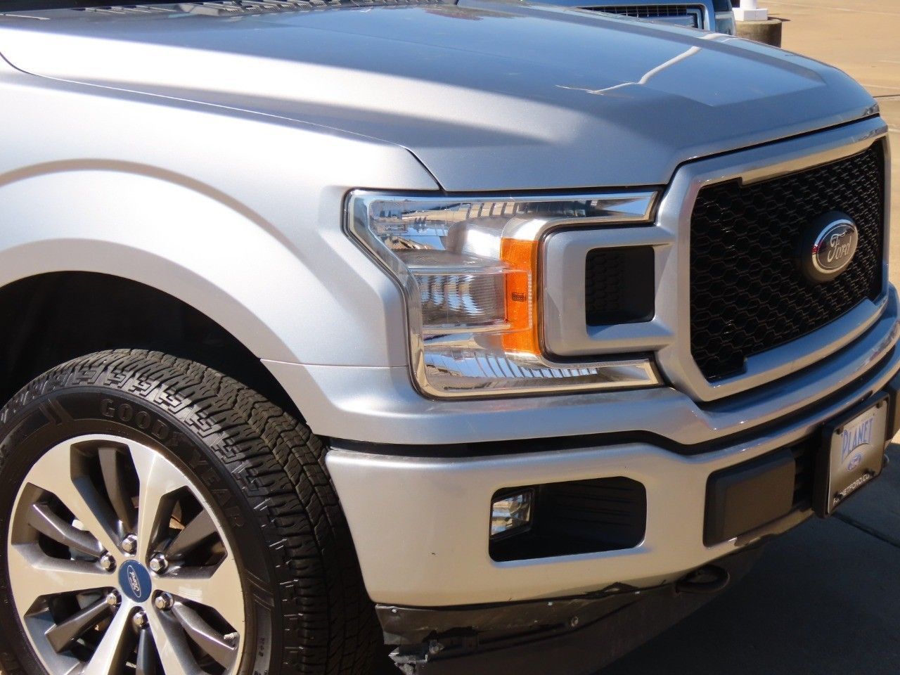 2017 Ford F-150 Lariat photo 4