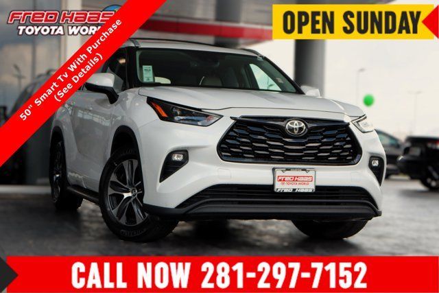 Used 2023 Toyota Highlander