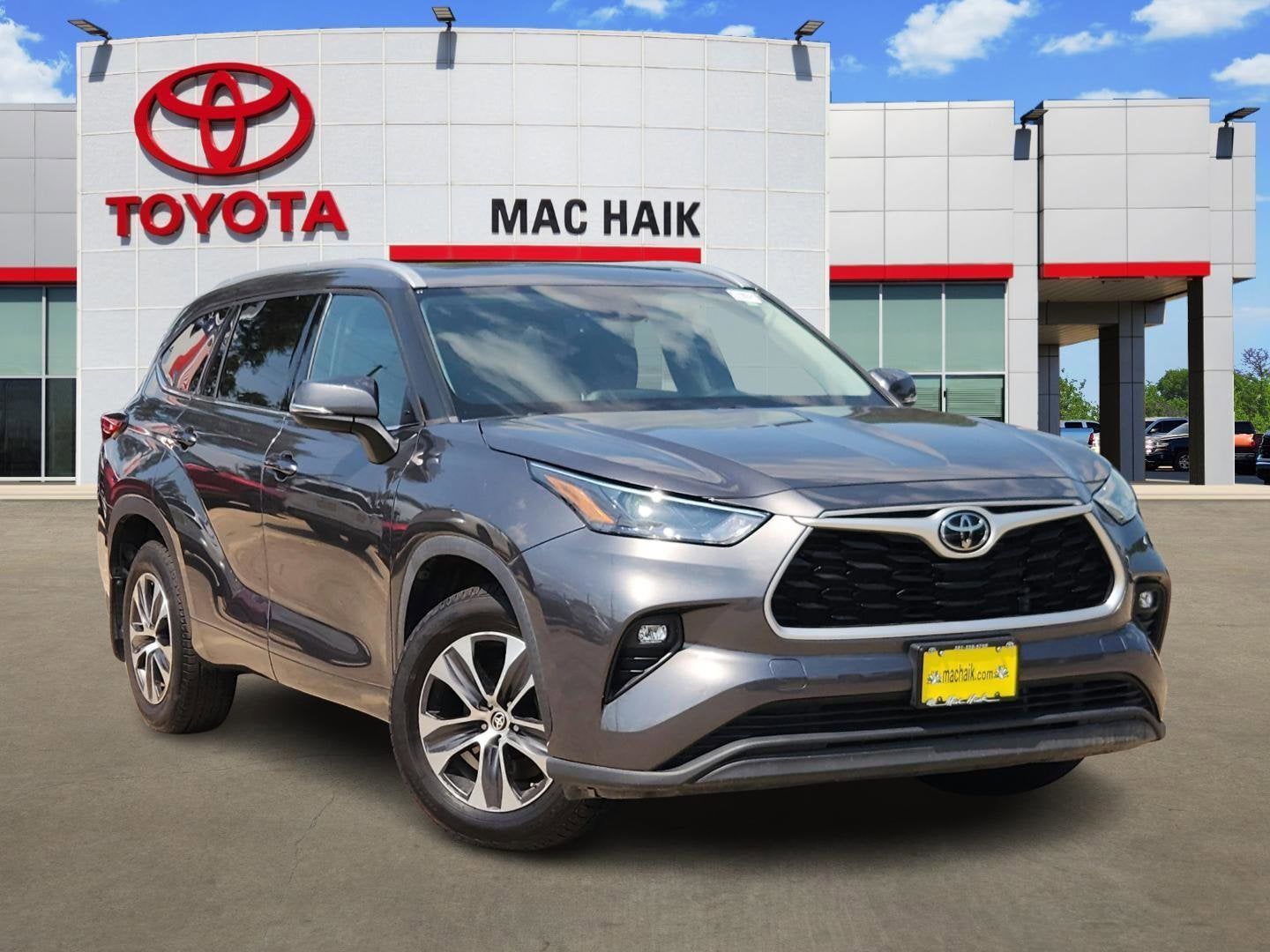 Used 2022 Toyota Highlander