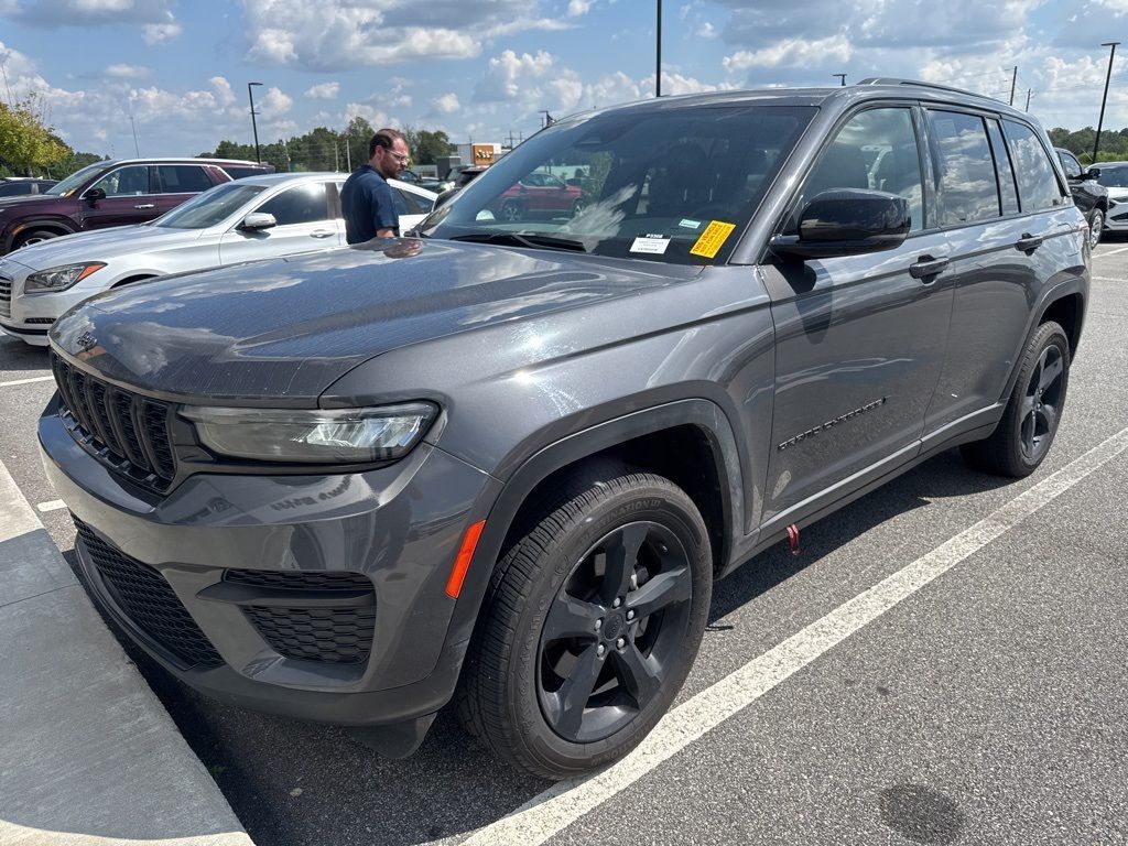 Used 2023 Jeep Grand Cherokee