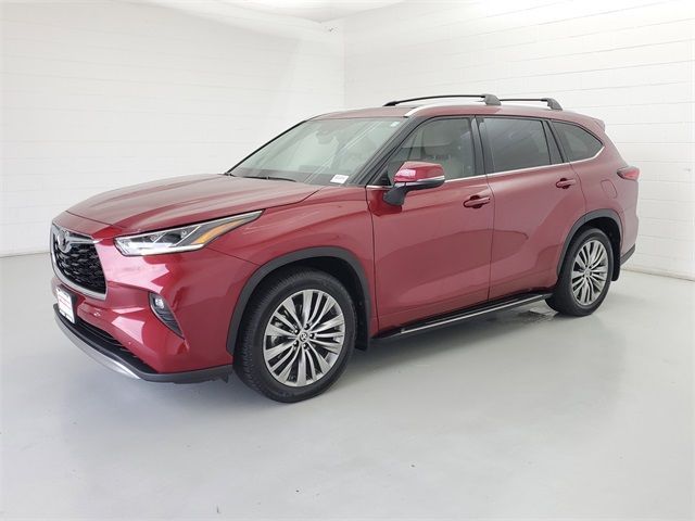 Used 2021 Toyota Highlander