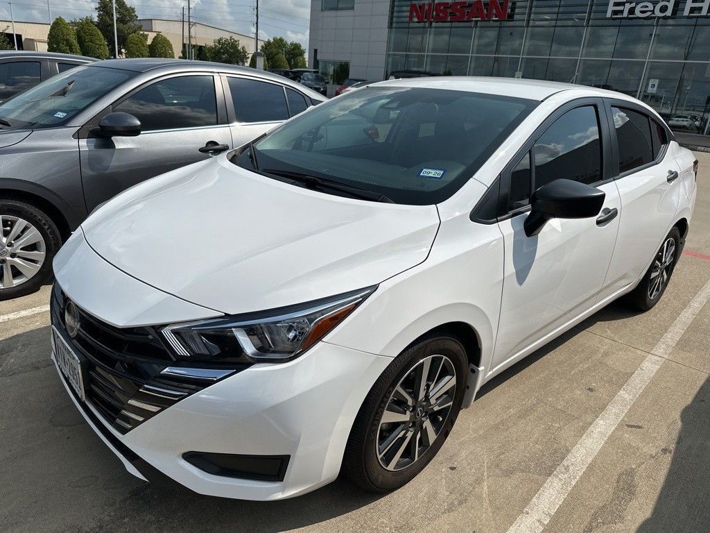 Used 2024 Nissan Versa