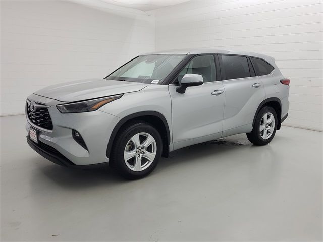 Used 2023 Toyota Highlander