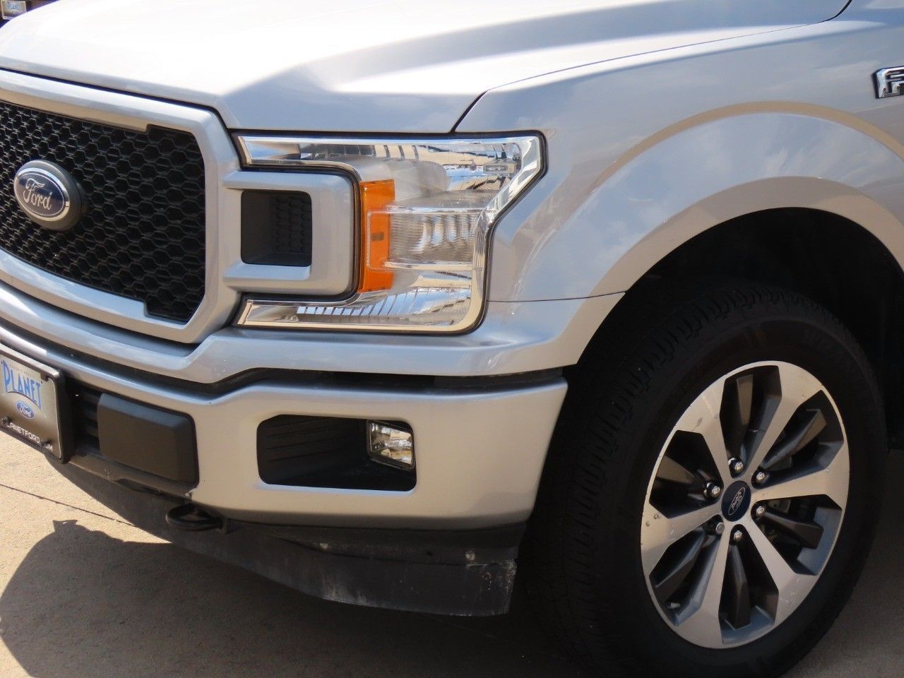 2020 Ford F-150 XL photo 2