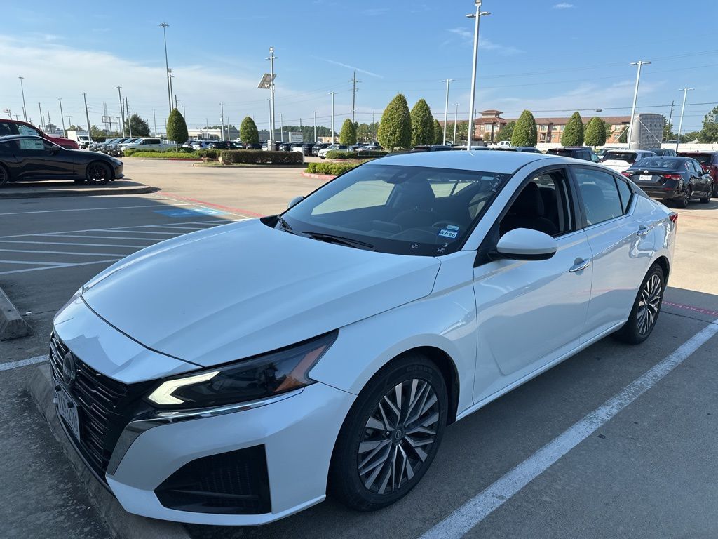 Used 2023 Nissan Altima