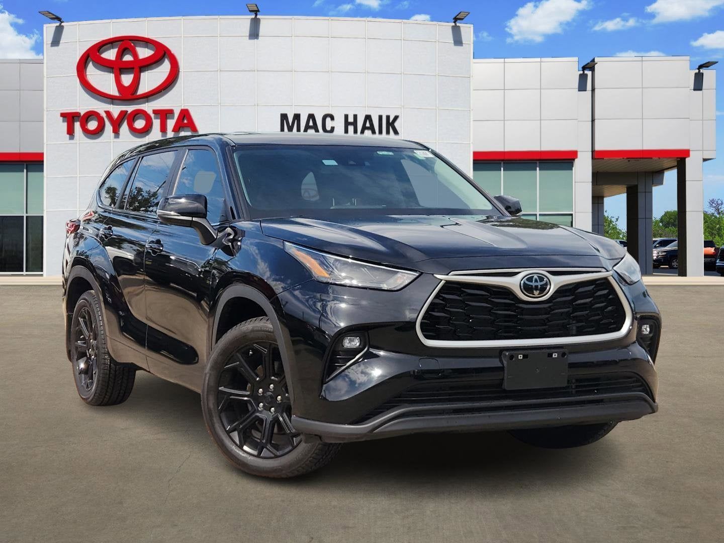 Used 2023 Toyota Highlander