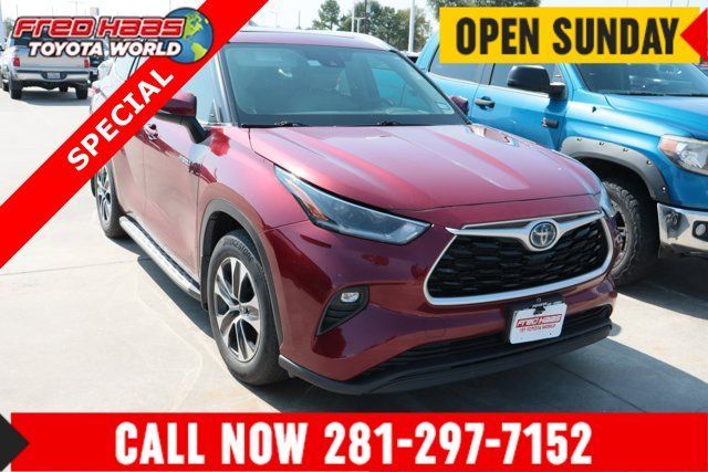 Used 2021 Toyota Highlander