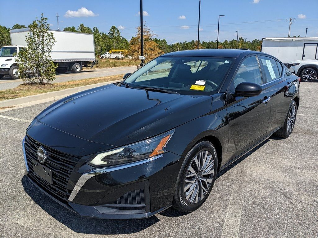 Used 2023 Nissan Altima