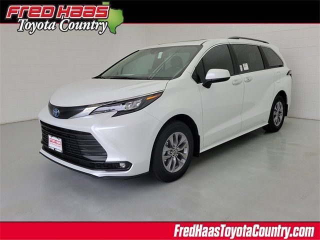 New 2025 Toyota Sienna