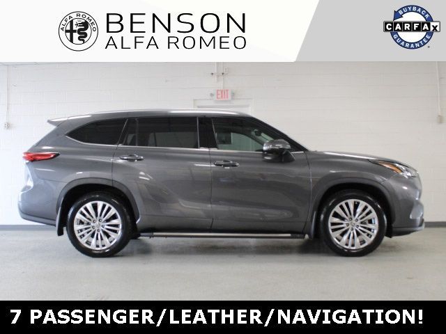 Used 2023 Toyota Highlander
