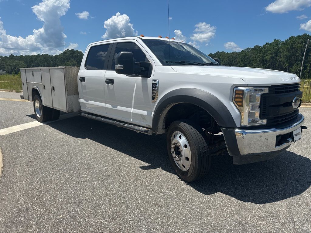 2019 Ford F-550 Super Duty Chassis Cab XL's photo