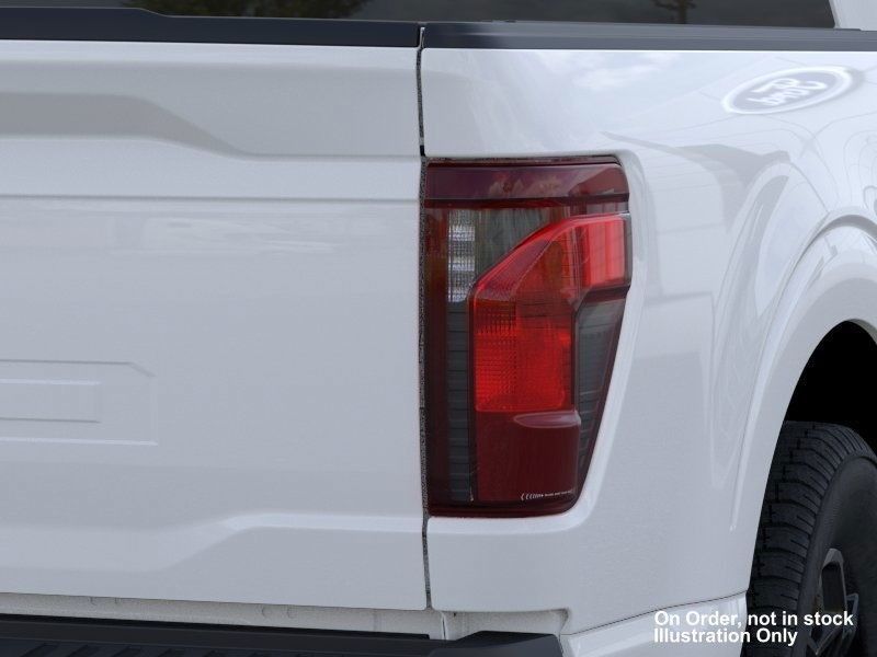 2025 Ford F-150 XLT photo 13