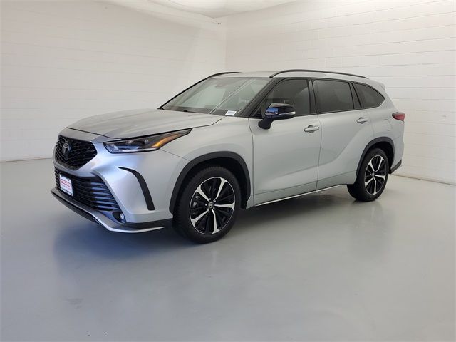 Used 2021 Toyota Highlander