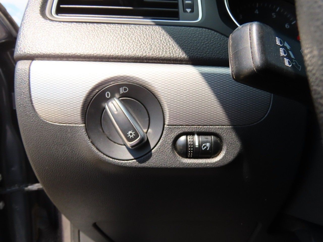 2015 Volkswagen Jetta SE Sport photo 17