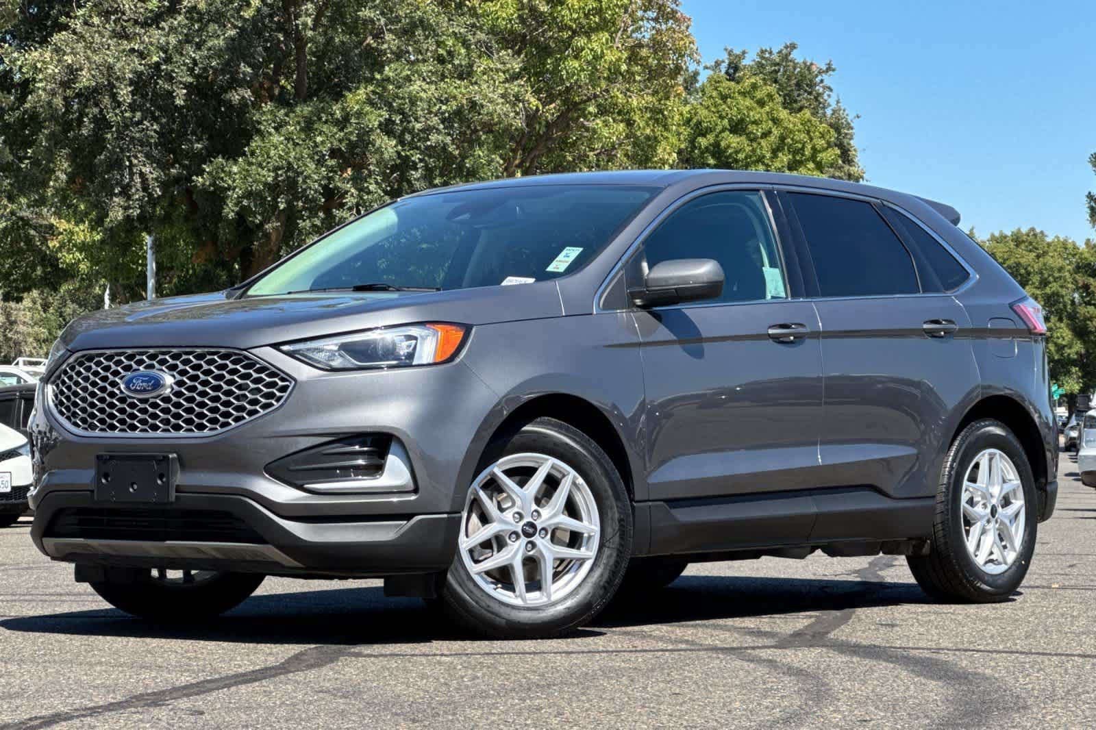 Used 2024 Ford Edge