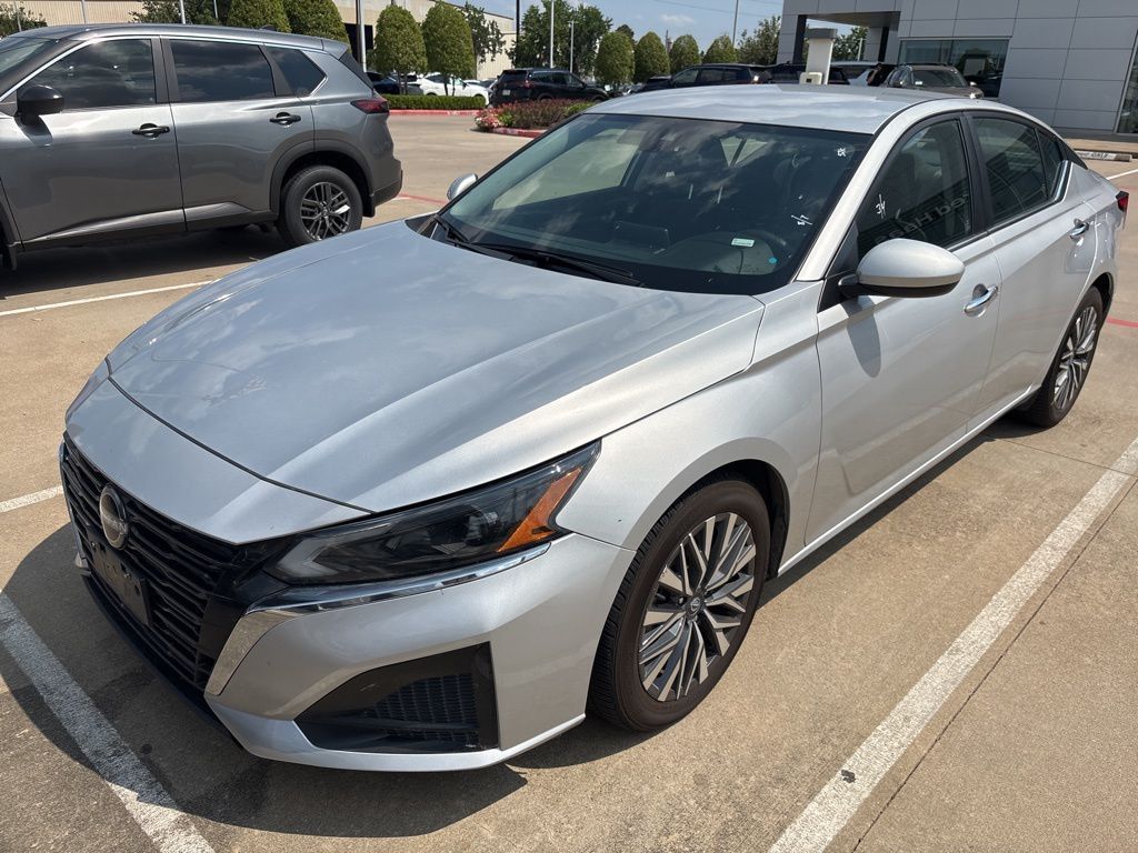 Used 2023 Nissan Altima