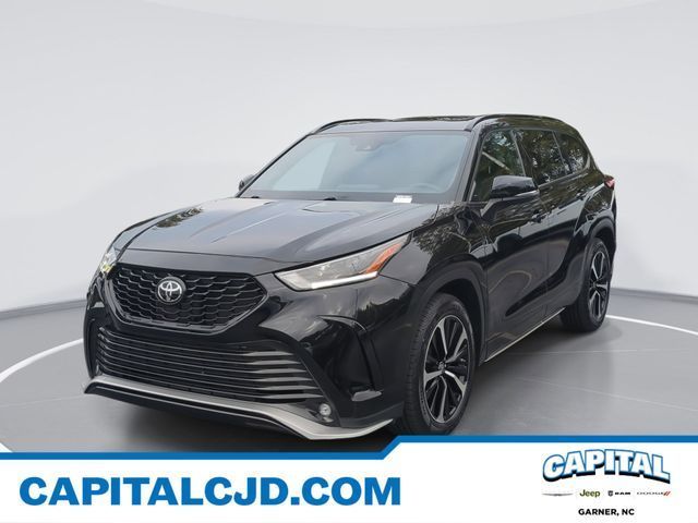 Used 2022 Toyota Highlander