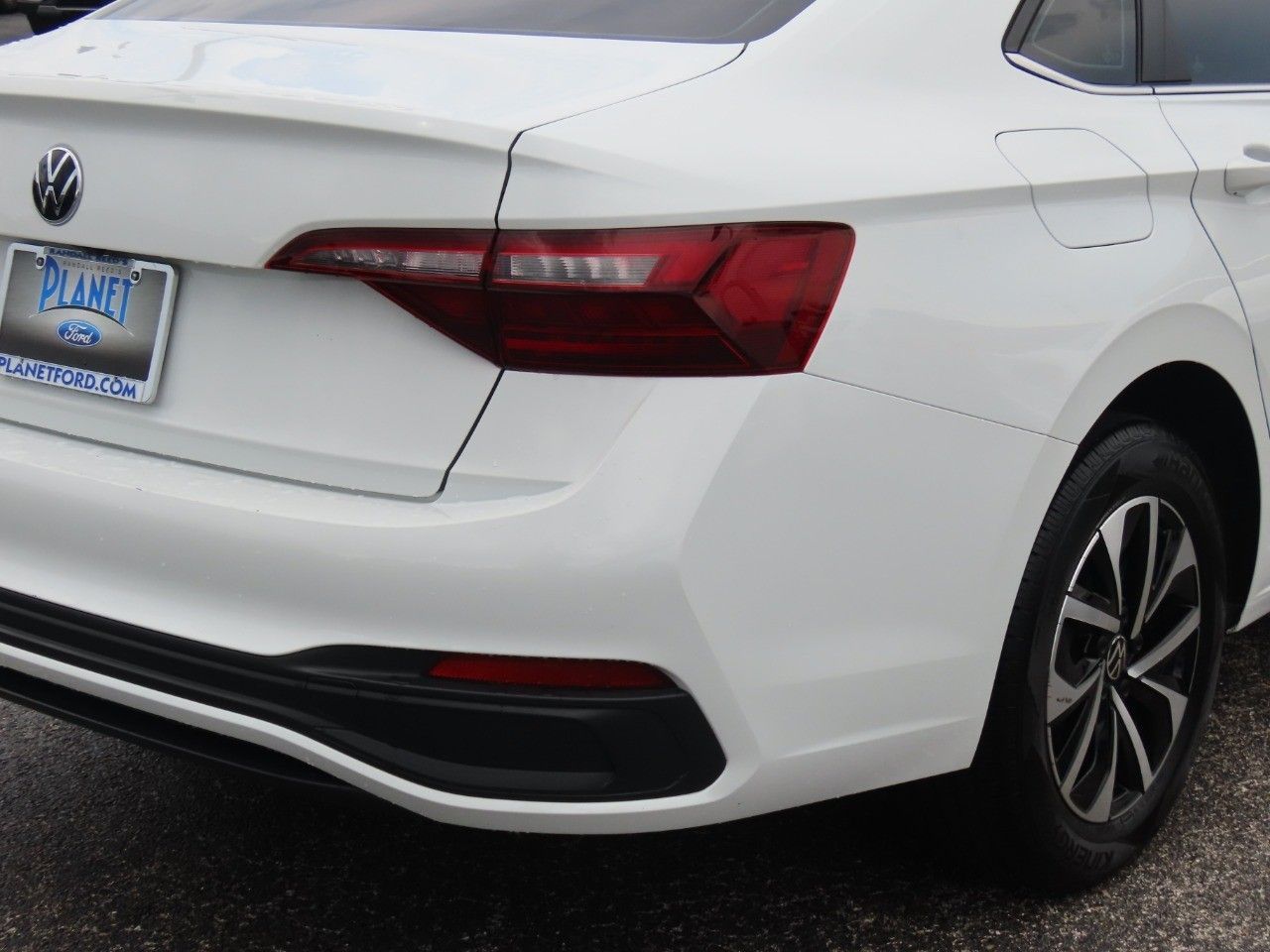 2024 Volkswagen Jetta S photo 9