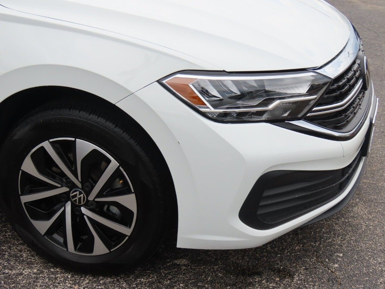 2024 Volkswagen Jetta S photo 4
