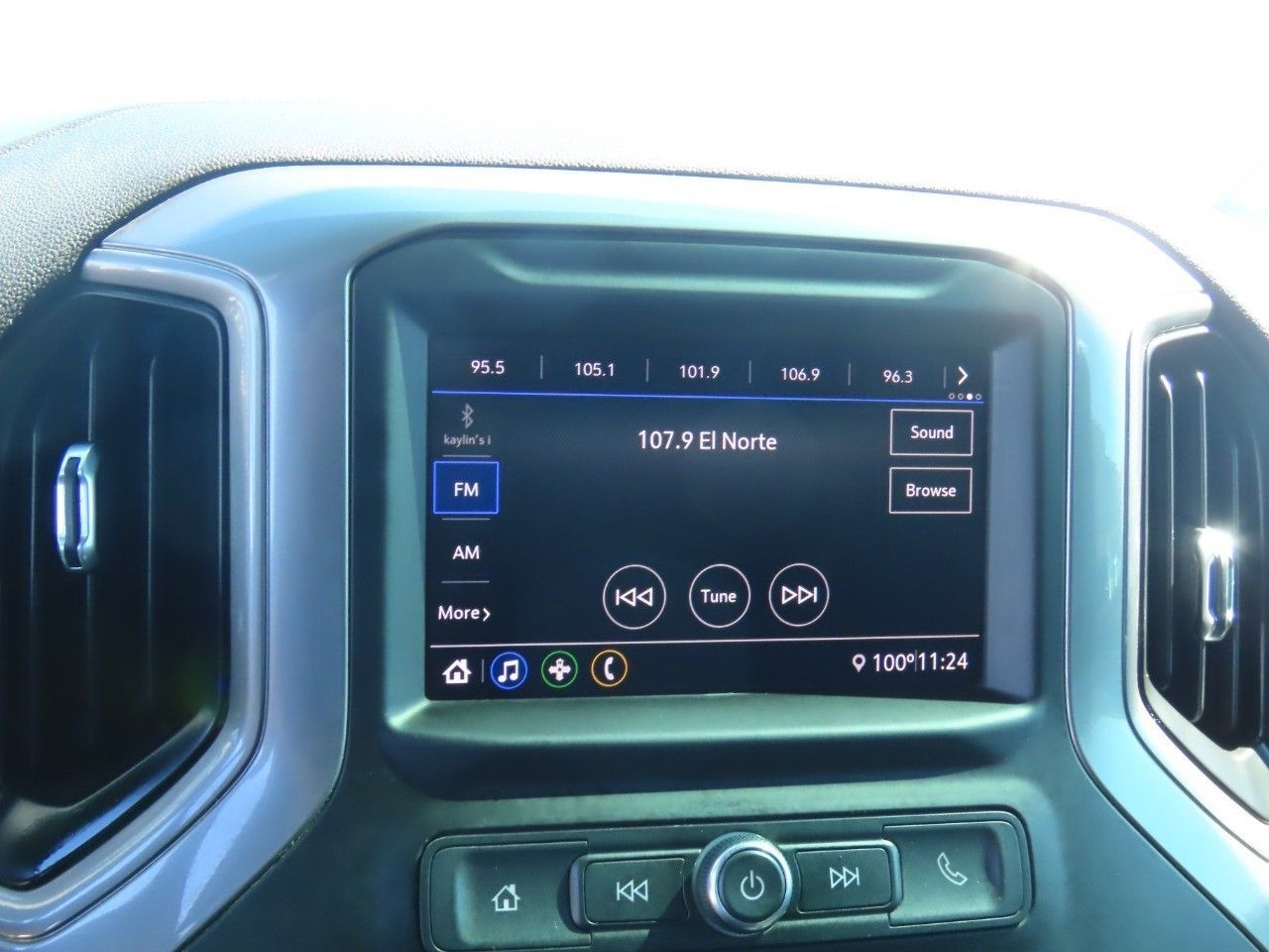 2020 Chevrolet Silverado 1500 Custom photo 25