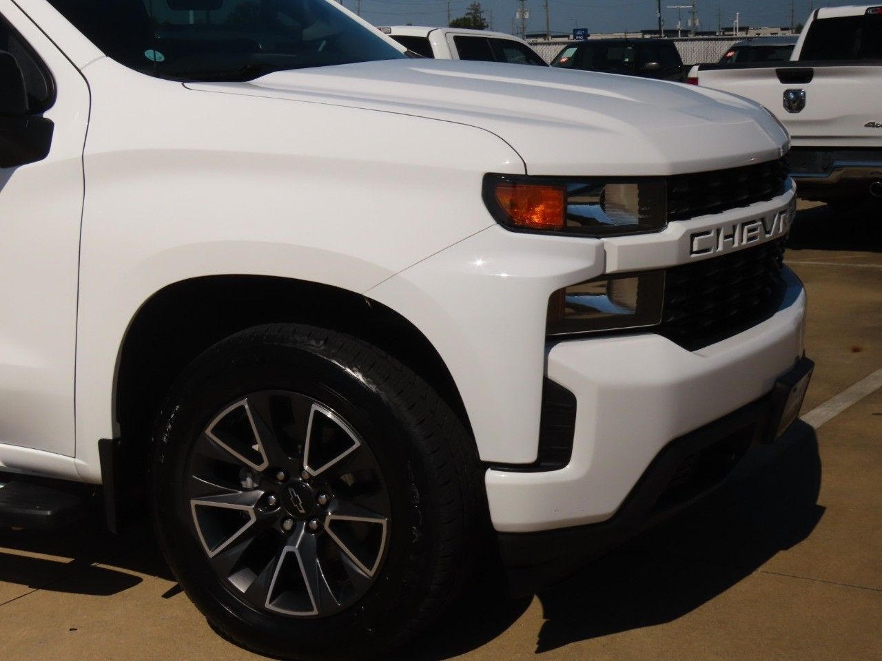 2020 Chevrolet Silverado 1500 Custom photo 4