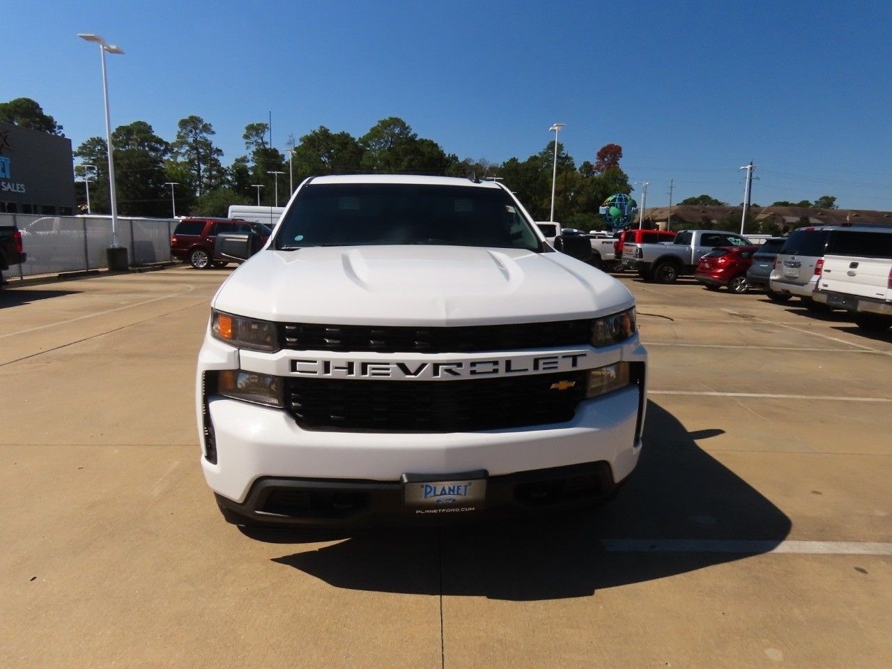 2020 Chevrolet Silverado 1500 Custom photo 3