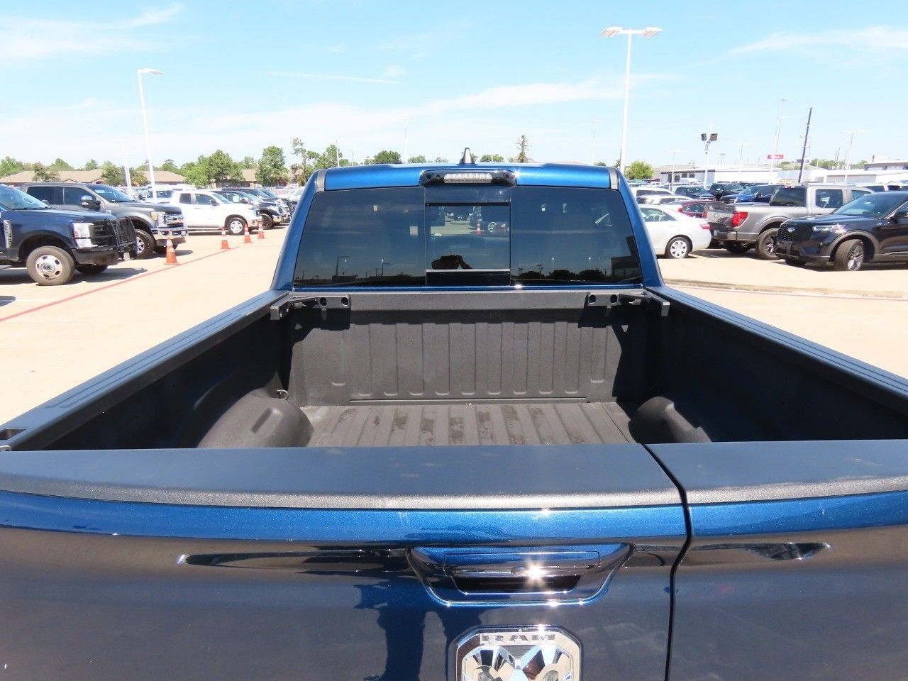 2023 Ram 1500 Longhorn photo 12