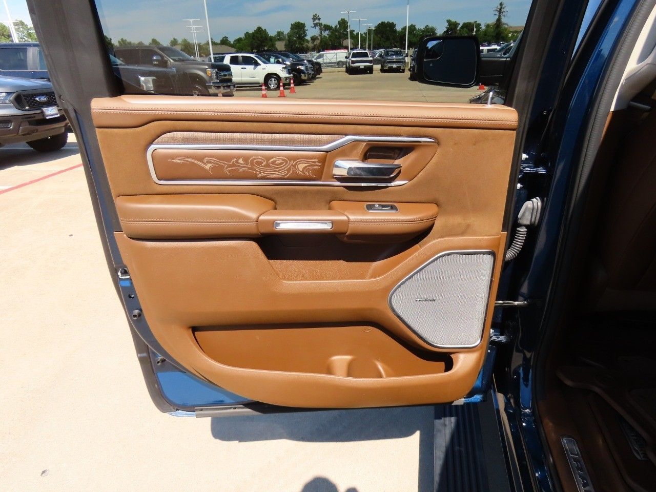 2023 Ram 1500 Longhorn photo 17