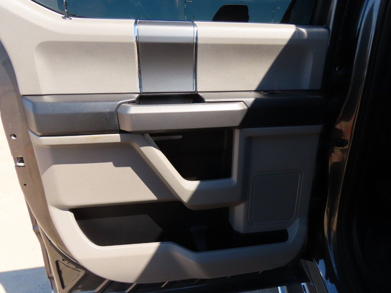 2017 Ford F-250 XLT photo 18