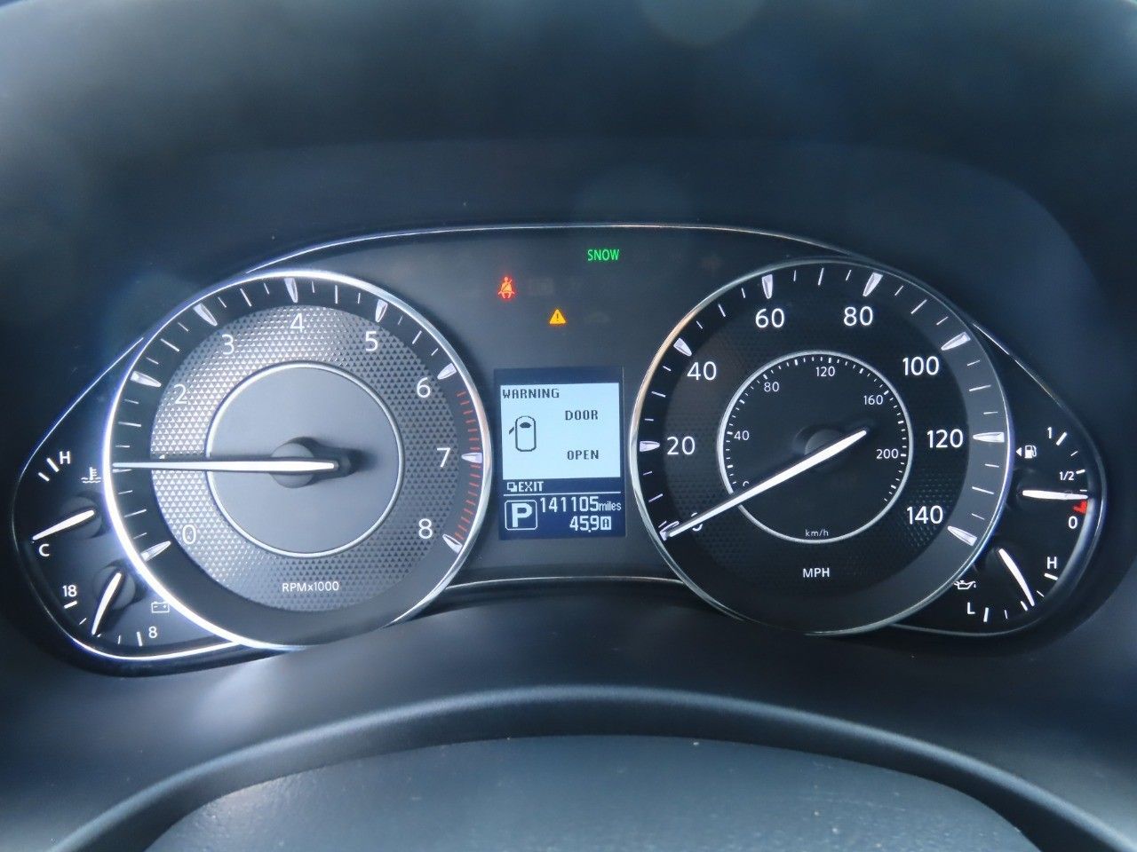 2019 Nissan Armada SL photo 26