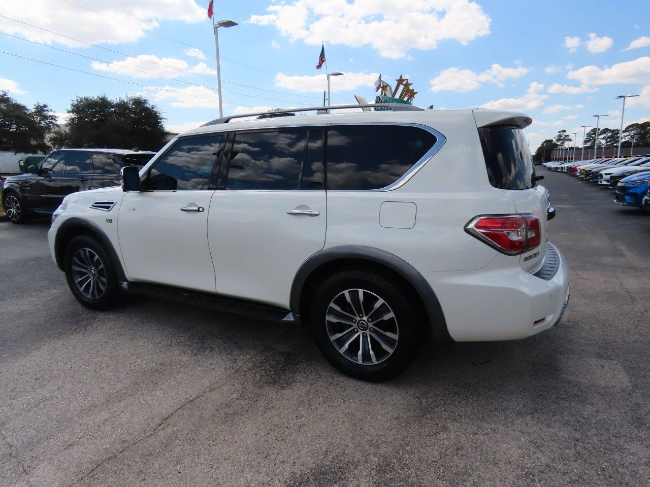 2019 Nissan Armada SL photo 14