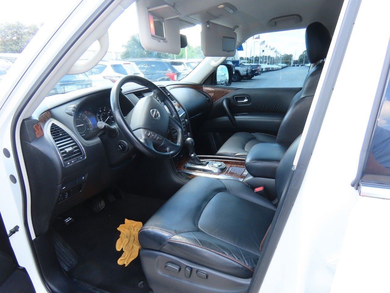 2019 Nissan Armada SL photo 23