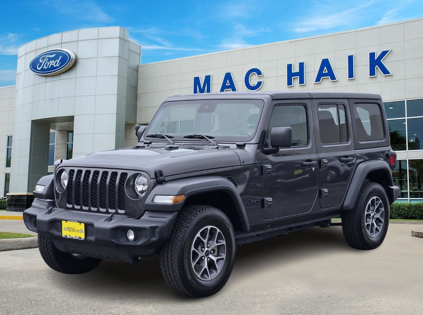Used 2024 Jeep Wrangler