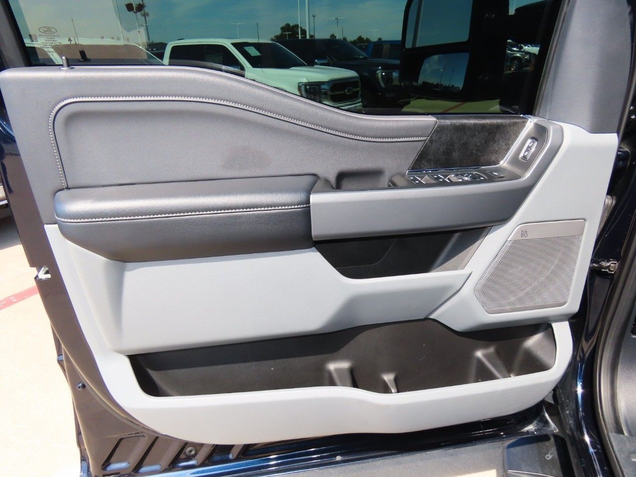 2024 Ford F-250 XLT photo 23