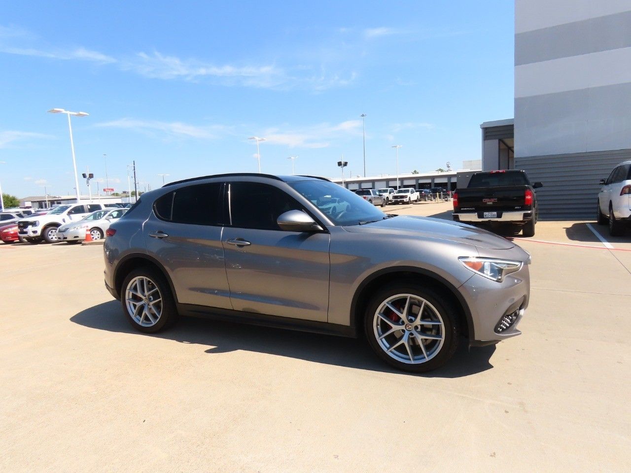 2018 Alfa Romeo Stelvio Ti Sport photo 5