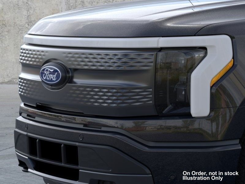 2025 Ford F-150 Lightning photo 7