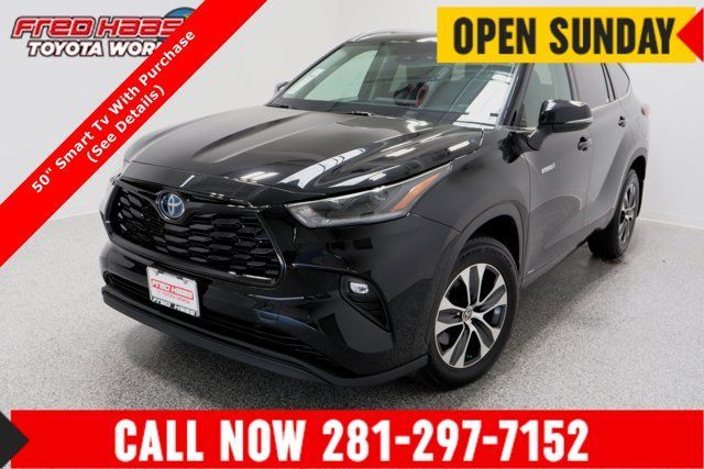 Used 2021 Toyota Highlander