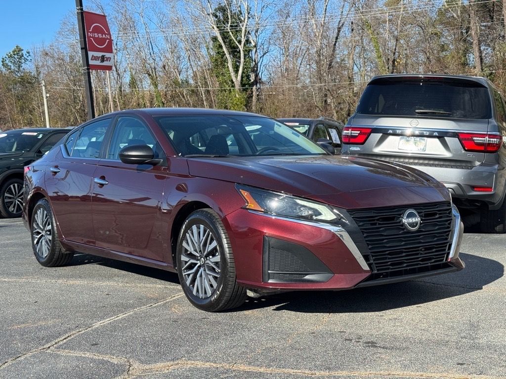 Used 2025 Nissan Altima