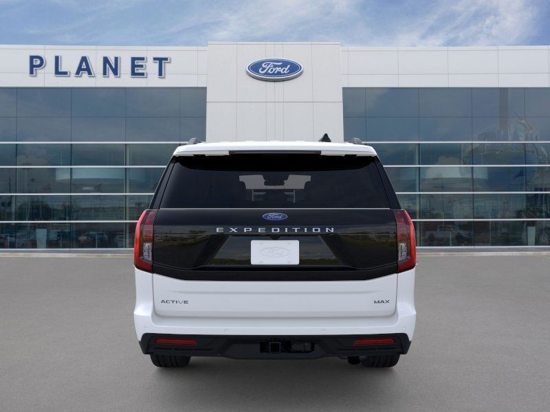 2025 Ford Expedition MAX photo 3