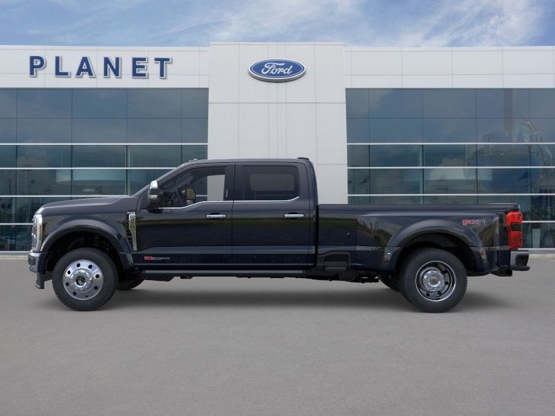 2026 Ford F-450 King Ranch photo 3