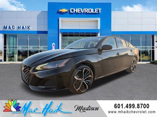 Used 2023 Nissan Altima