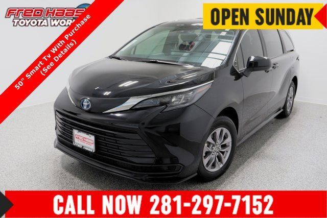 Used 2025 Toyota Sienna