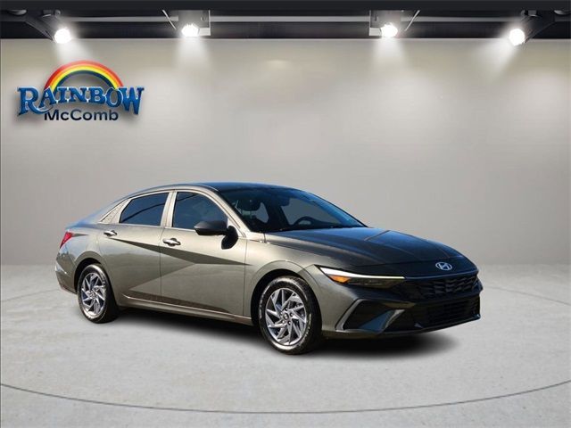 Used 2024 Hyundai Elantra