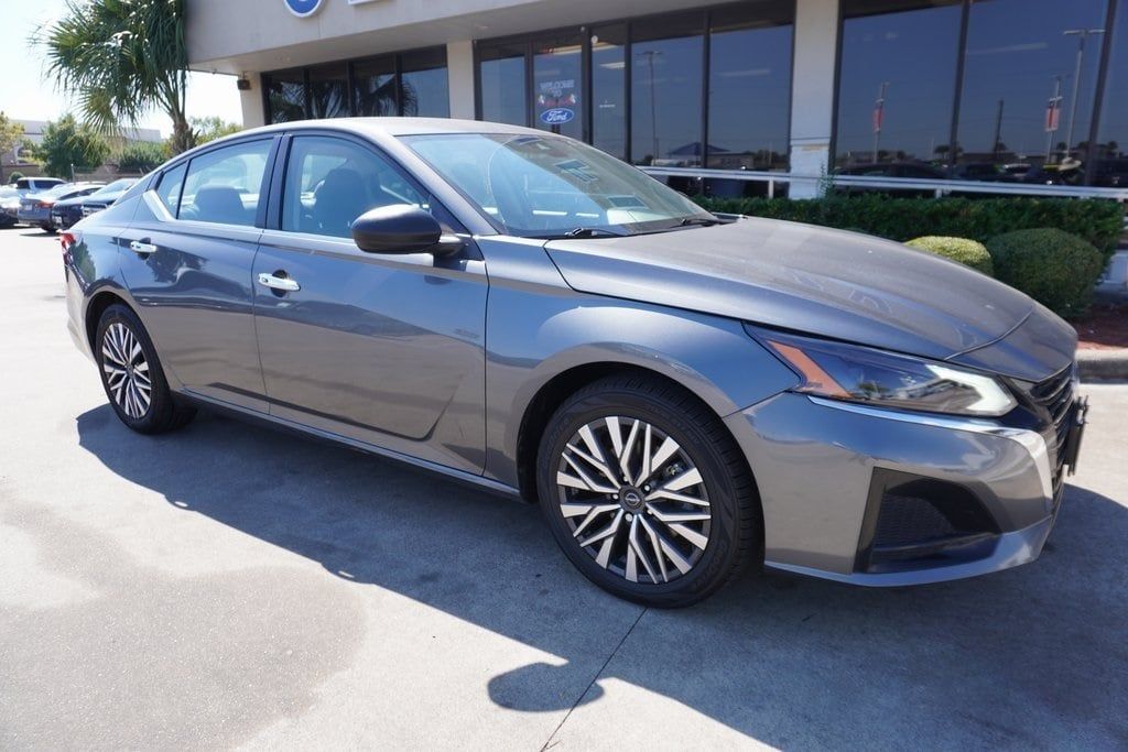 Used 2024 Nissan Altima