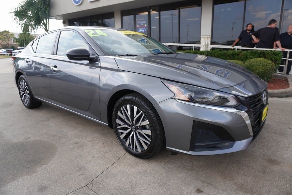 Used 2024 Nissan Altima