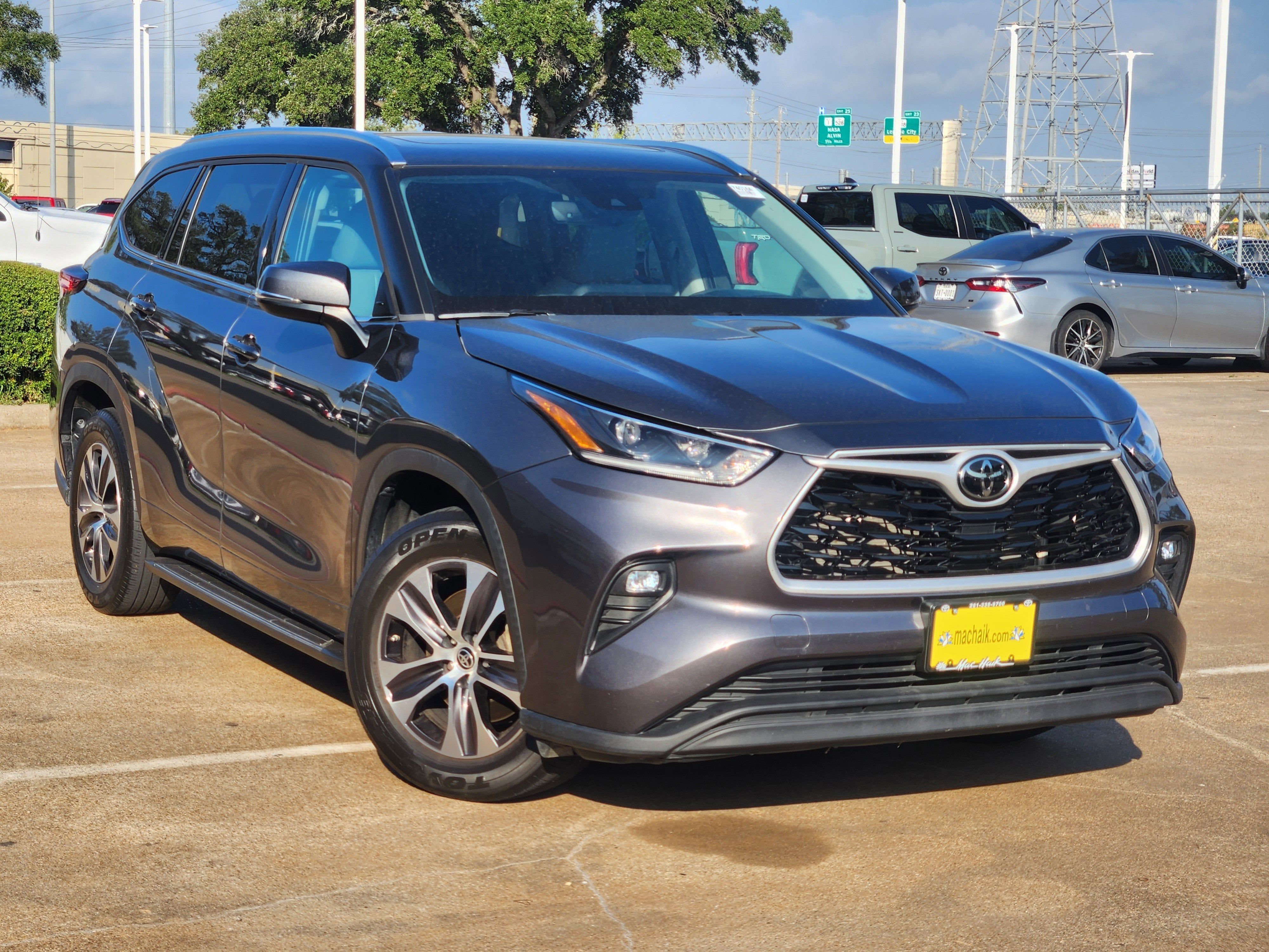 Used 2021 Toyota Highlander