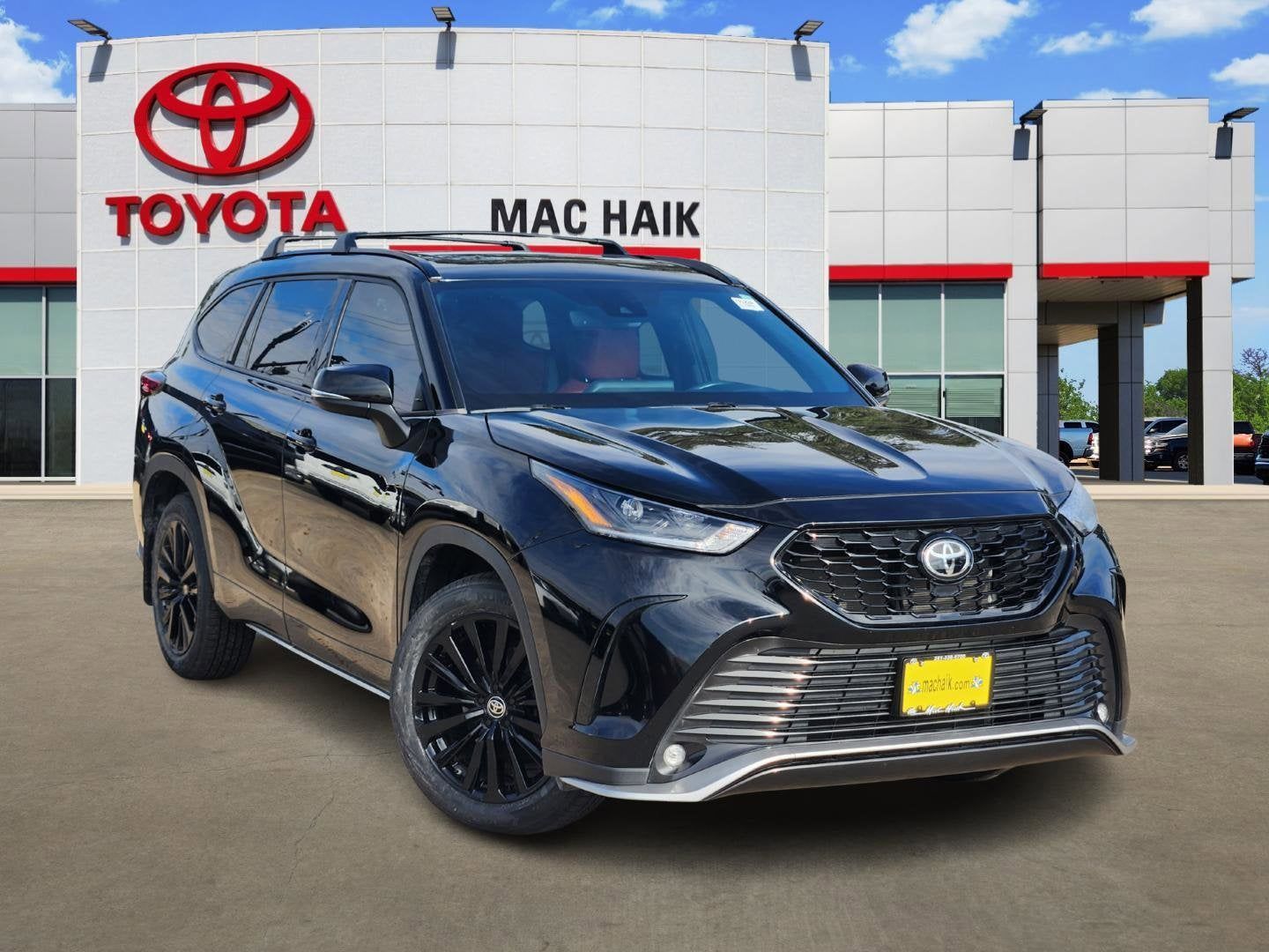 Used 2023 Toyota Highlander