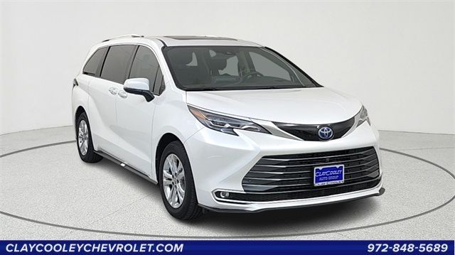 Used 2023 Toyota Sienna