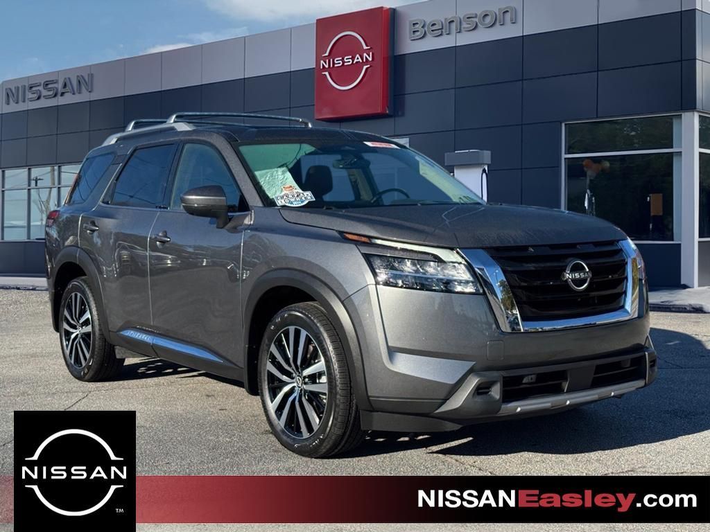 Used 2023 Nissan Pathfinder
